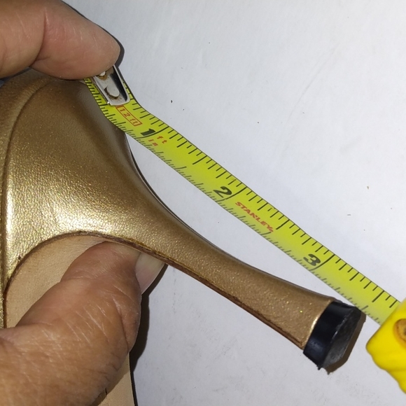 MANOLO BLAHNIK - Picture 6 of 8